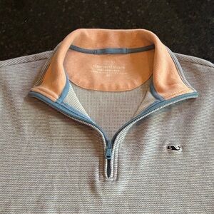 Vineyard Vines Men's Performance Q-Zip in Light Blue Stripe with Pink Collar
